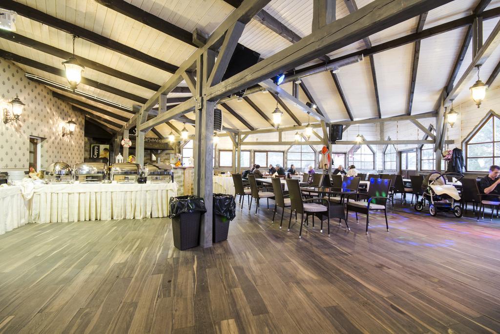 Hotel Niedzwiadek Wdzydze Kiszewskie Buitenkant foto