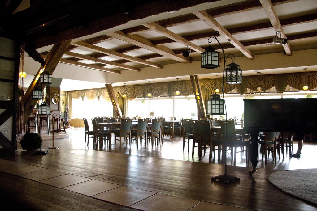 Hotel Niedzwiadek Wdzydze Kiszewskie Buitenkant foto