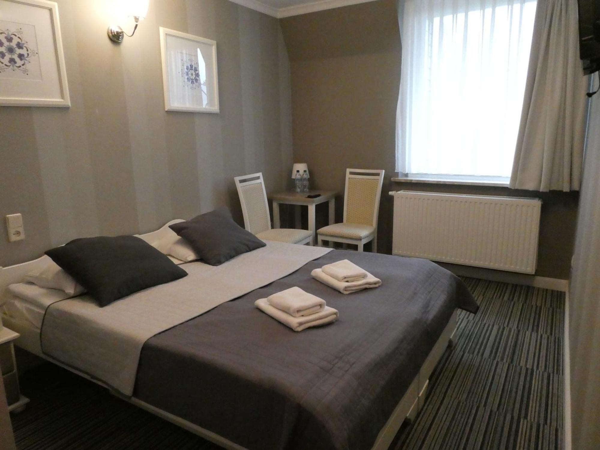 Hotel Niedzwiadek Wdzydze Kiszewskie Buitenkant foto