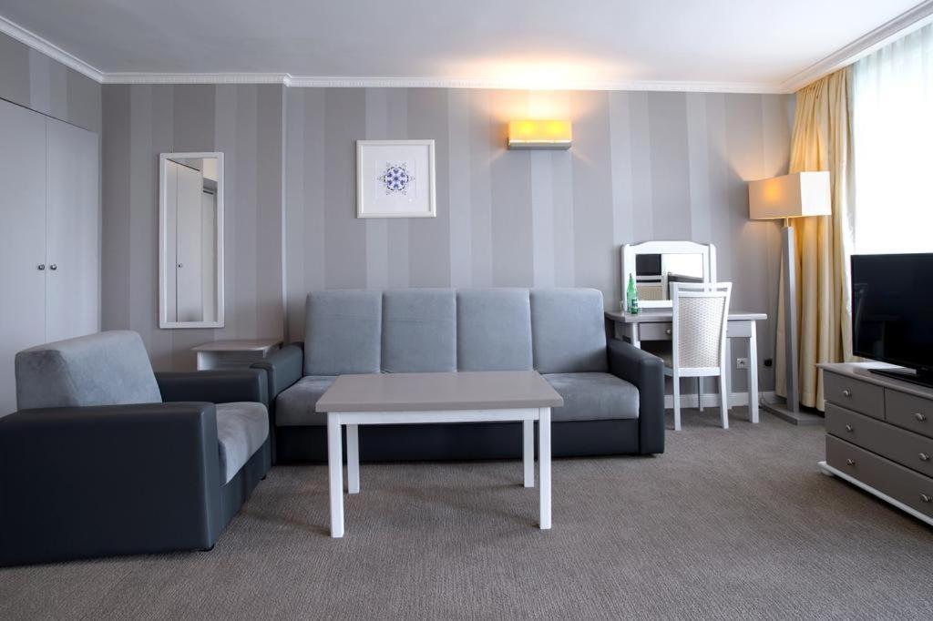 Hotel Niedzwiadek Wdzydze Kiszewskie Buitenkant foto